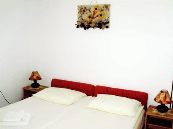 Hotel Pansion Izvor Korenica Exterior foto